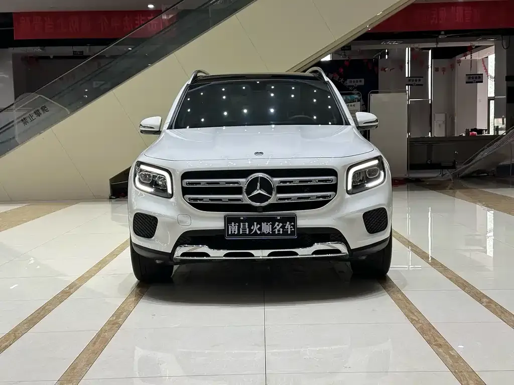 Mercedes-Benz GLB — фото 2