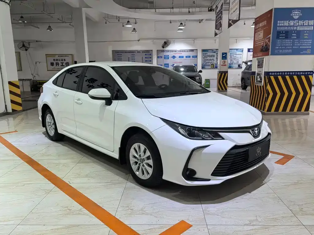 Toyota Corolla — фото 3