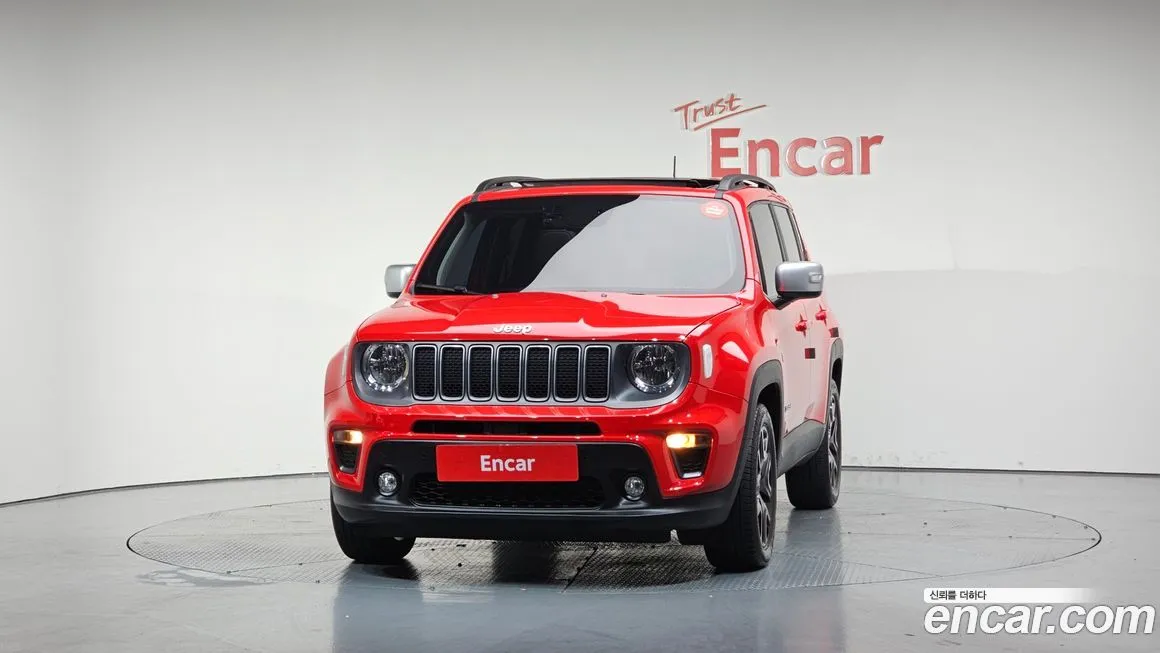 Jeep Renegade — фото 3