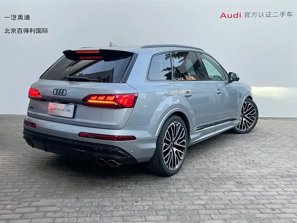 Audi SQ7 — фото 4