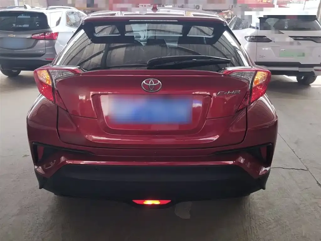 Toyota C-HR — фото 6