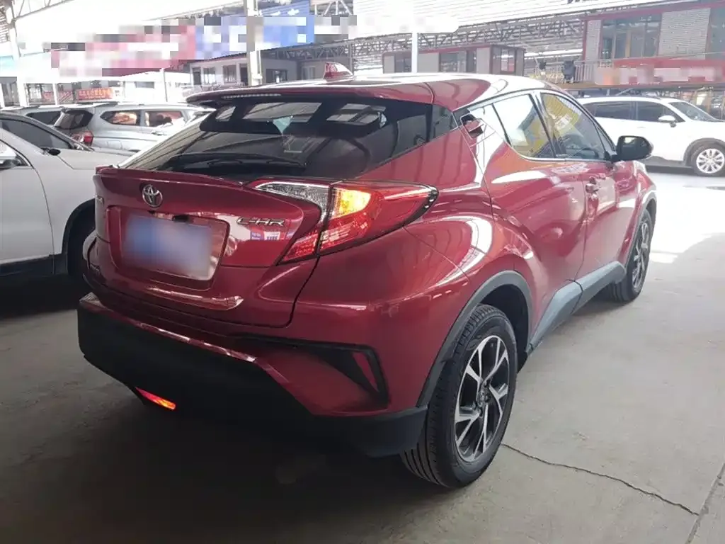 Toyota C-HR — фото 7