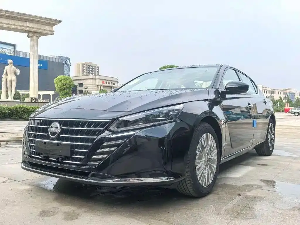Nissan Teana — фото 1