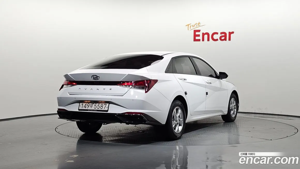 Hyundai AVANTE — фото 2