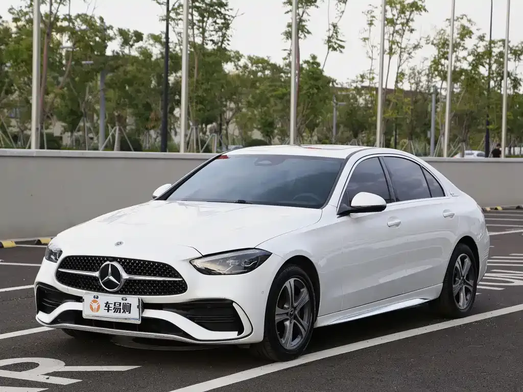 Mercedes-Benz C-Class — фото 1