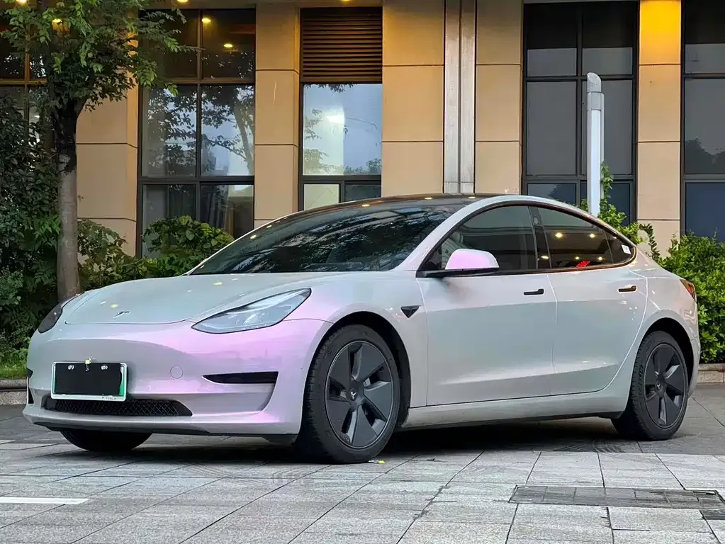 Tesla Model 3 — фото 1