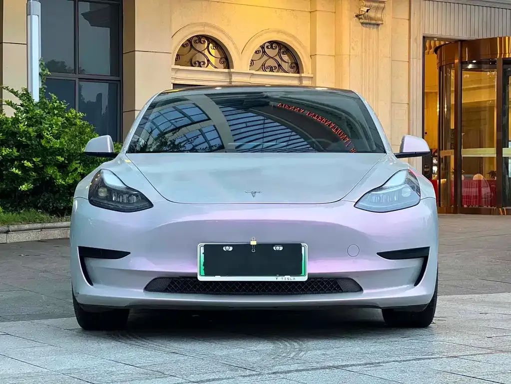 Tesla Model 3 — фото 2