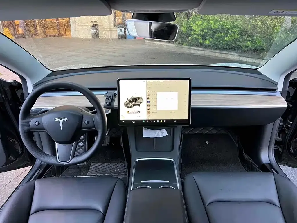 Tesla Model 3 — фото 5