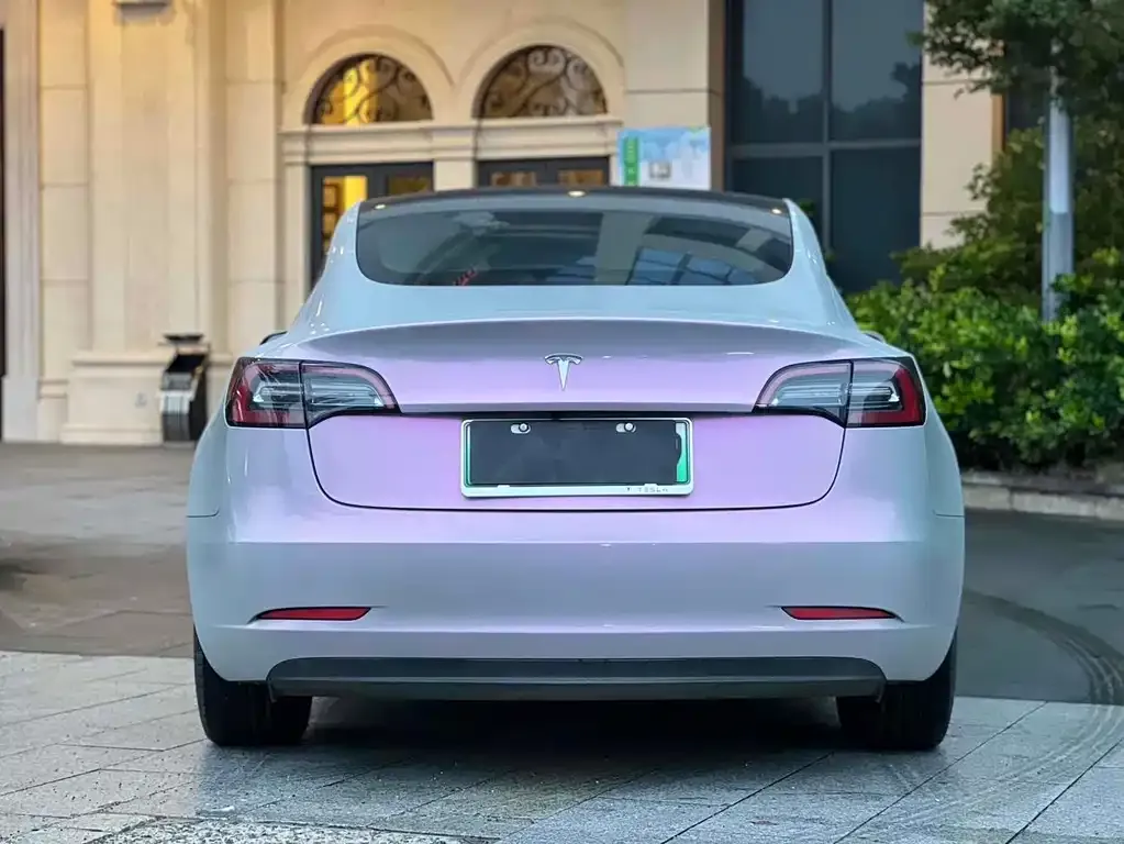 Tesla Model 3 — фото 9