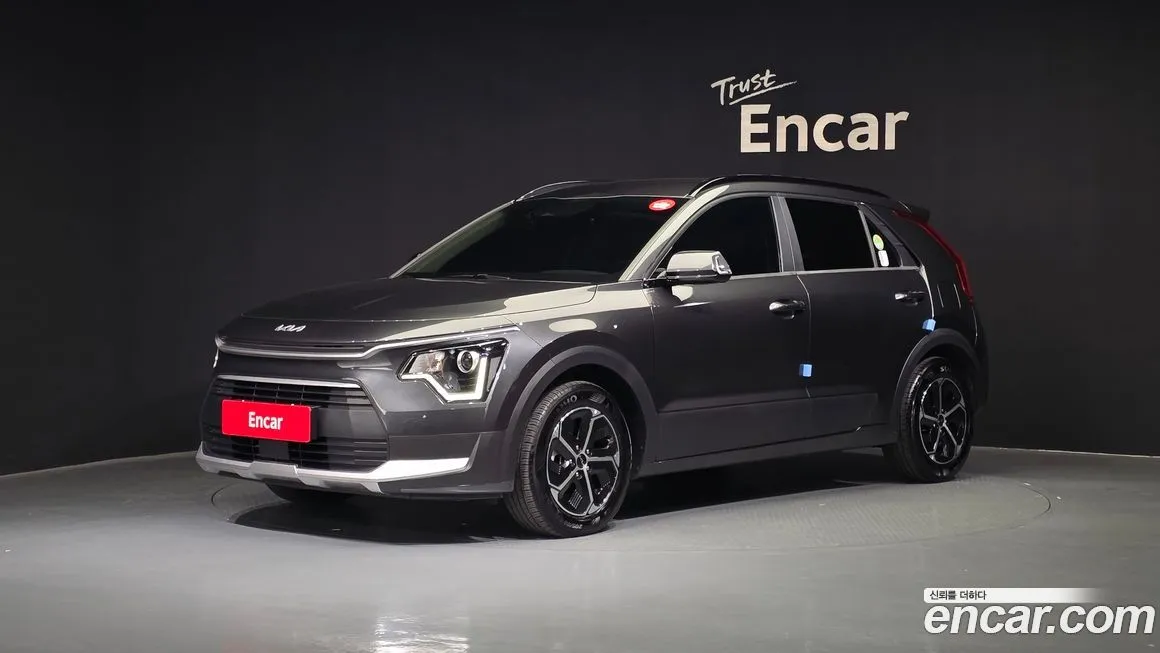 Kia Niro — фото 1