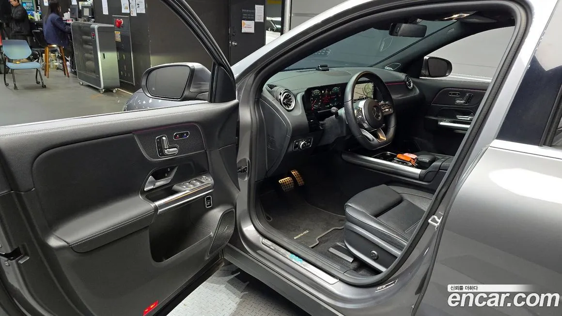Mercedes-Benz EQA — фото 10