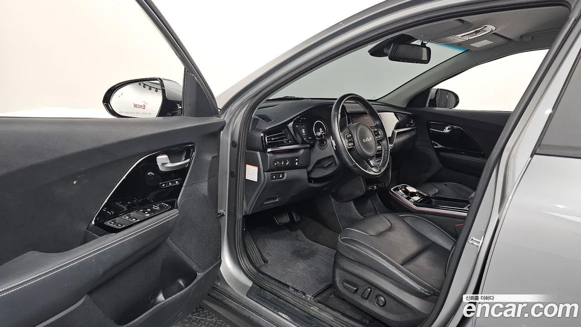 Kia Niro — фото 10