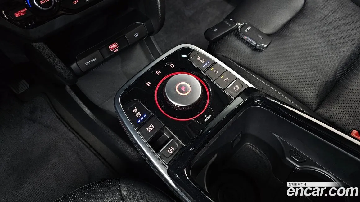 Kia Niro — фото 9