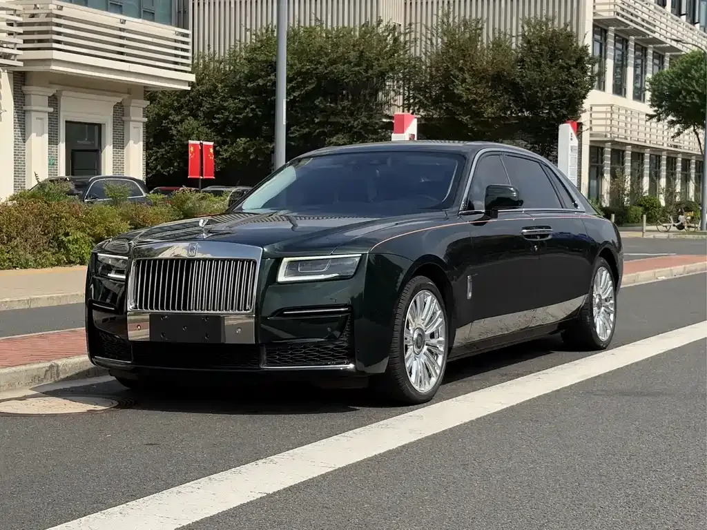 Rolls-Royce Ghost — фото 1