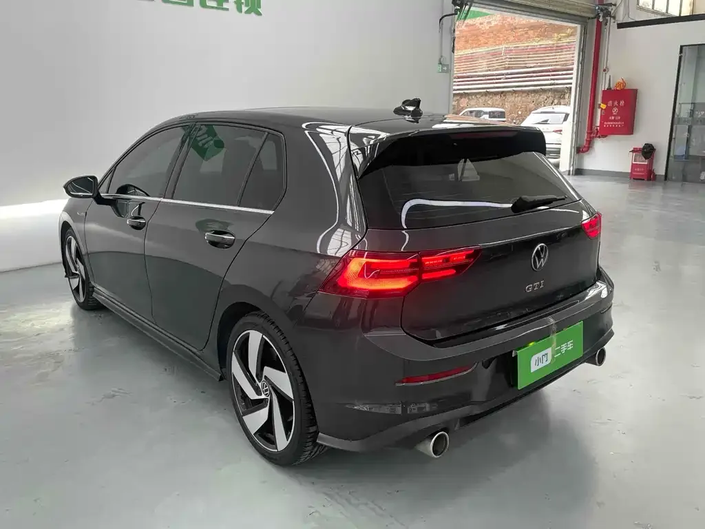 Volkswagen Golf GTI — фото 6