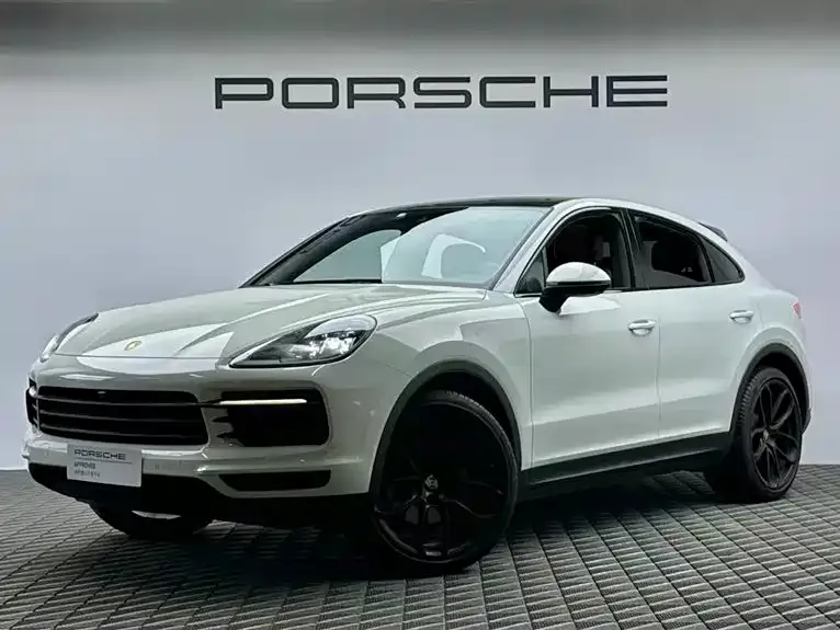 Porsche Cayenne — фото 1