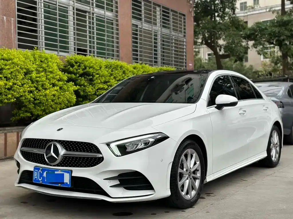 Mercedes-Benz A-Class — фото 1