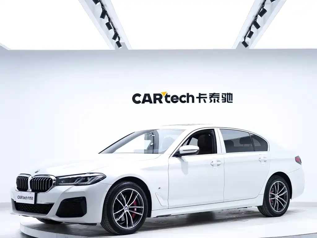 BMW 5 Series — фото 1
