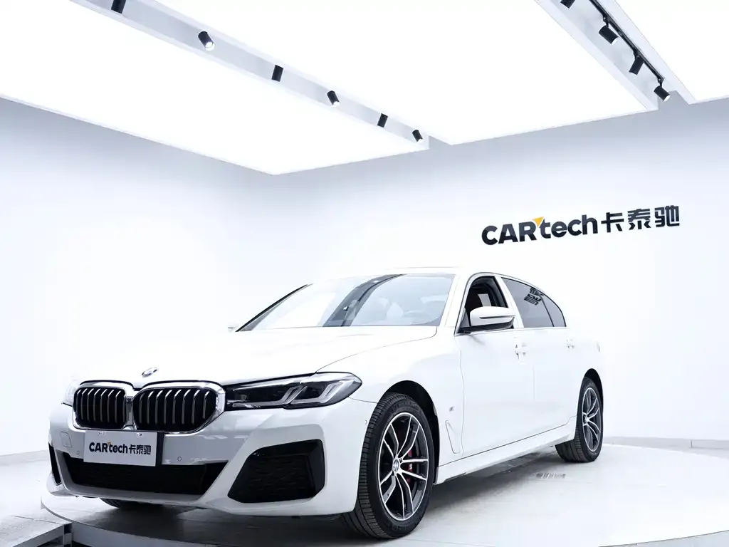 BMW 5 Series — фото 9