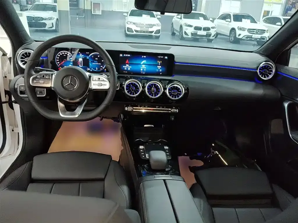 Mercedes-Benz A-Class — фото 10