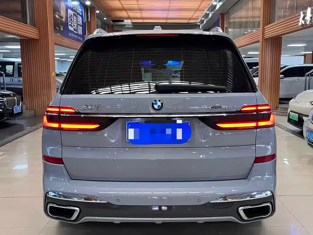BMW X7 — фото 8