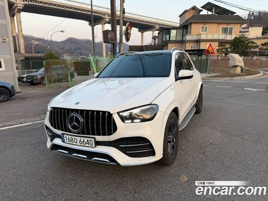 Mercedes-Benz GLE-Class — фото 1