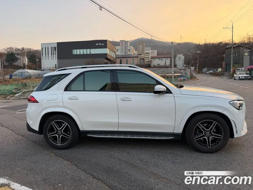 Mercedes-Benz GLE-Class — фото 4