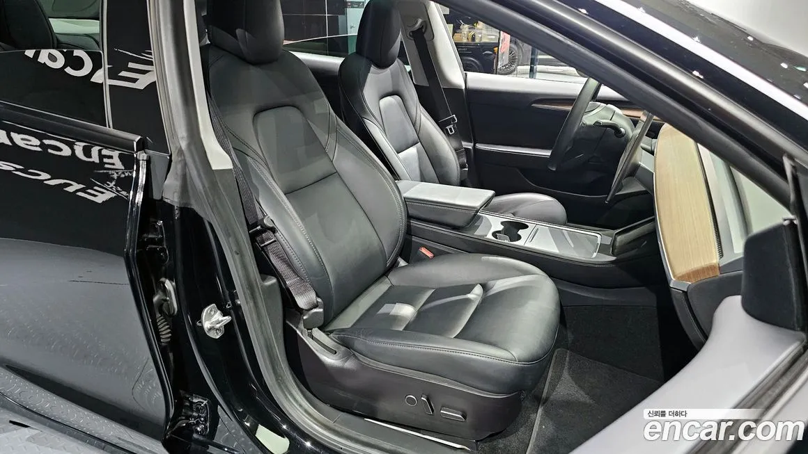 Tesla Model 3 — фото 10