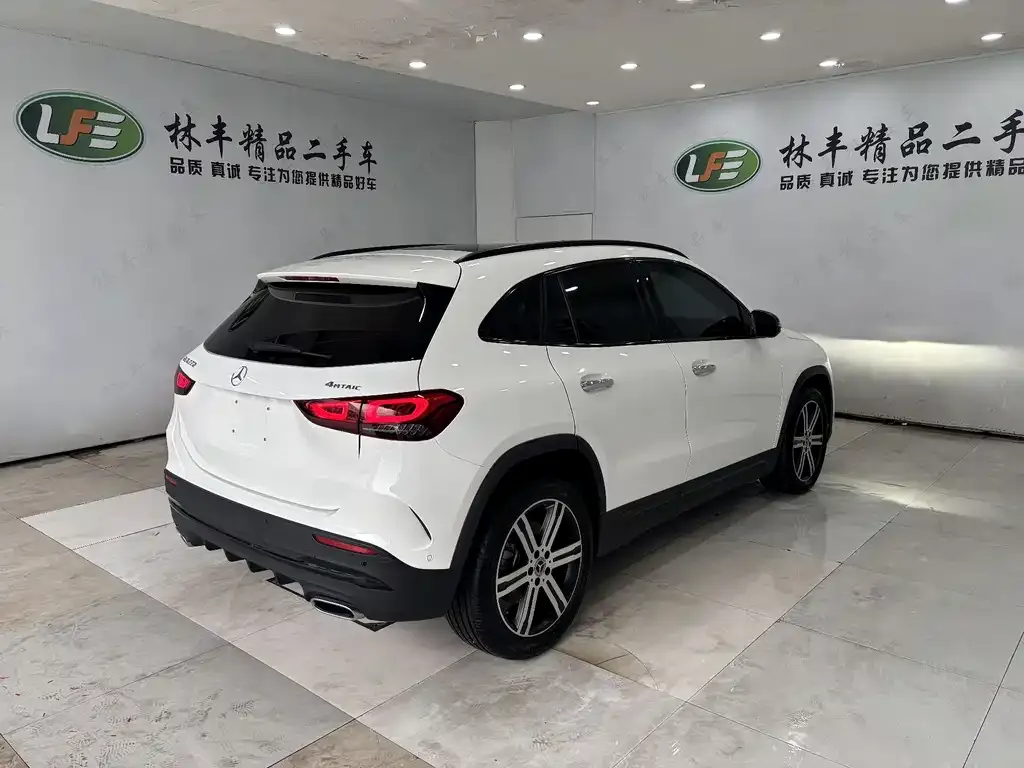 Mercedes-Benz GLA — фото 6