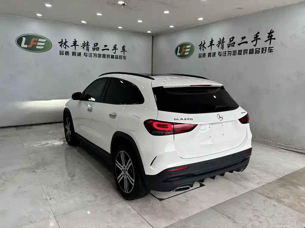 Mercedes-Benz GLA — фото 8