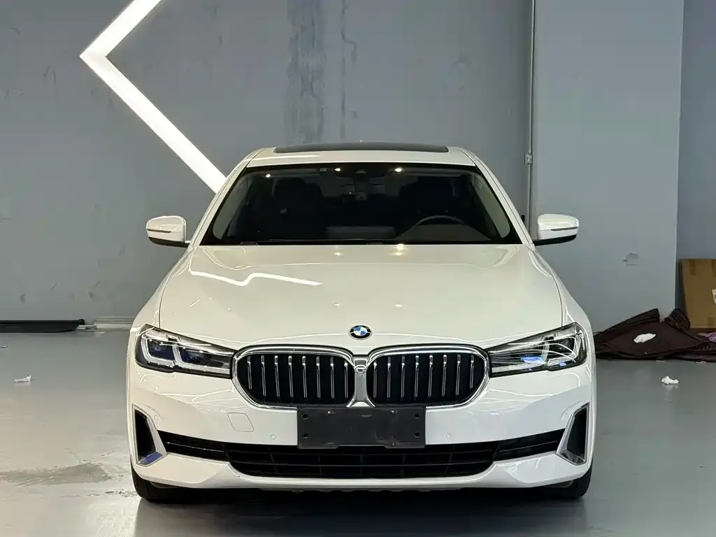 BMW 5 Series — фото 2