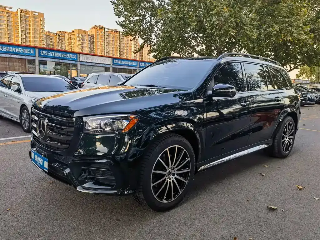 Mercedes-Benz GLS — фото 1