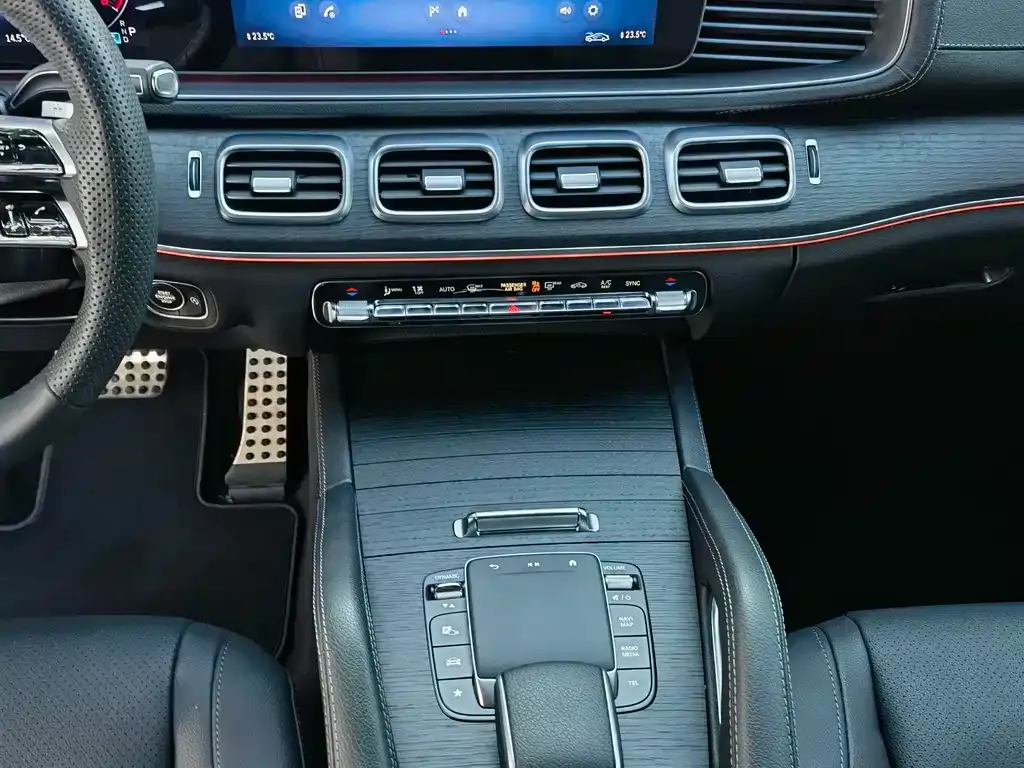 Mercedes-Benz GLS — фото 7