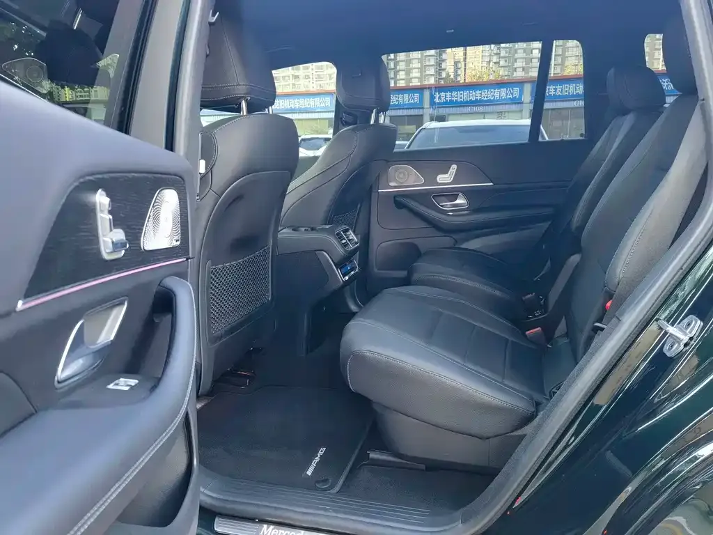 Mercedes-Benz GLS — фото 9