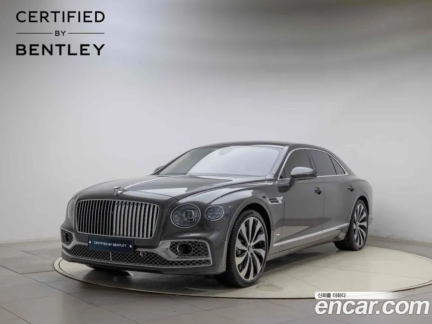 Bentley Flying Spur — фото 1