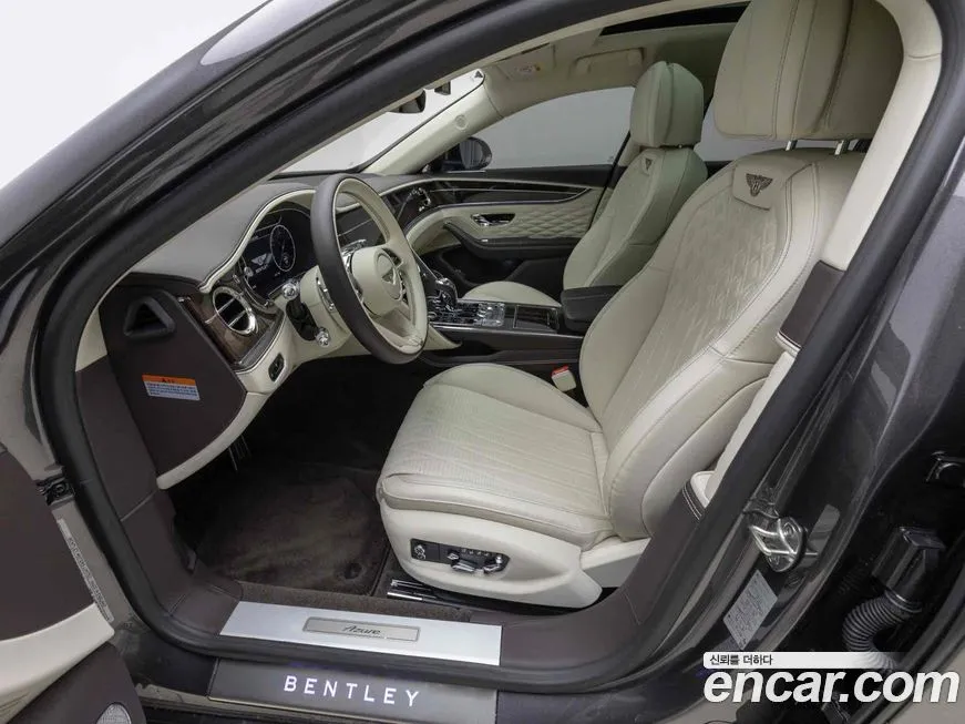 Bentley Flying Spur — фото 10