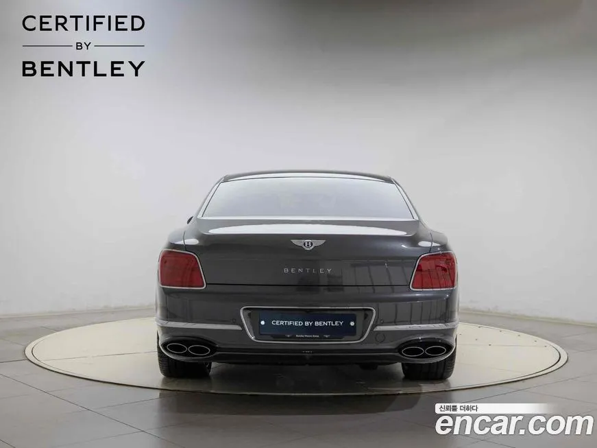 Bentley Flying Spur — фото 4