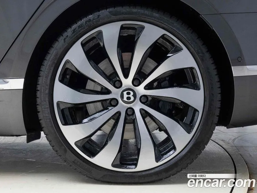Bentley Flying Spur — фото 5