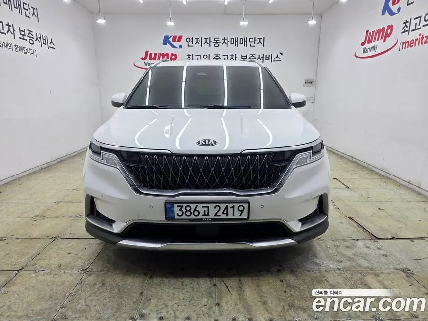 Kia Carnival — фото 1