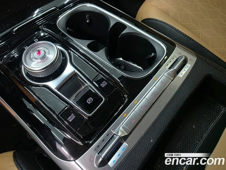 Kia Carnival — фото 10