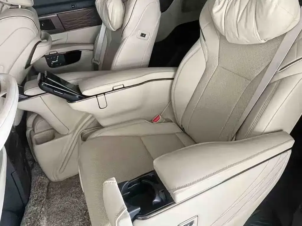 Toyota Vellfire — фото 10
