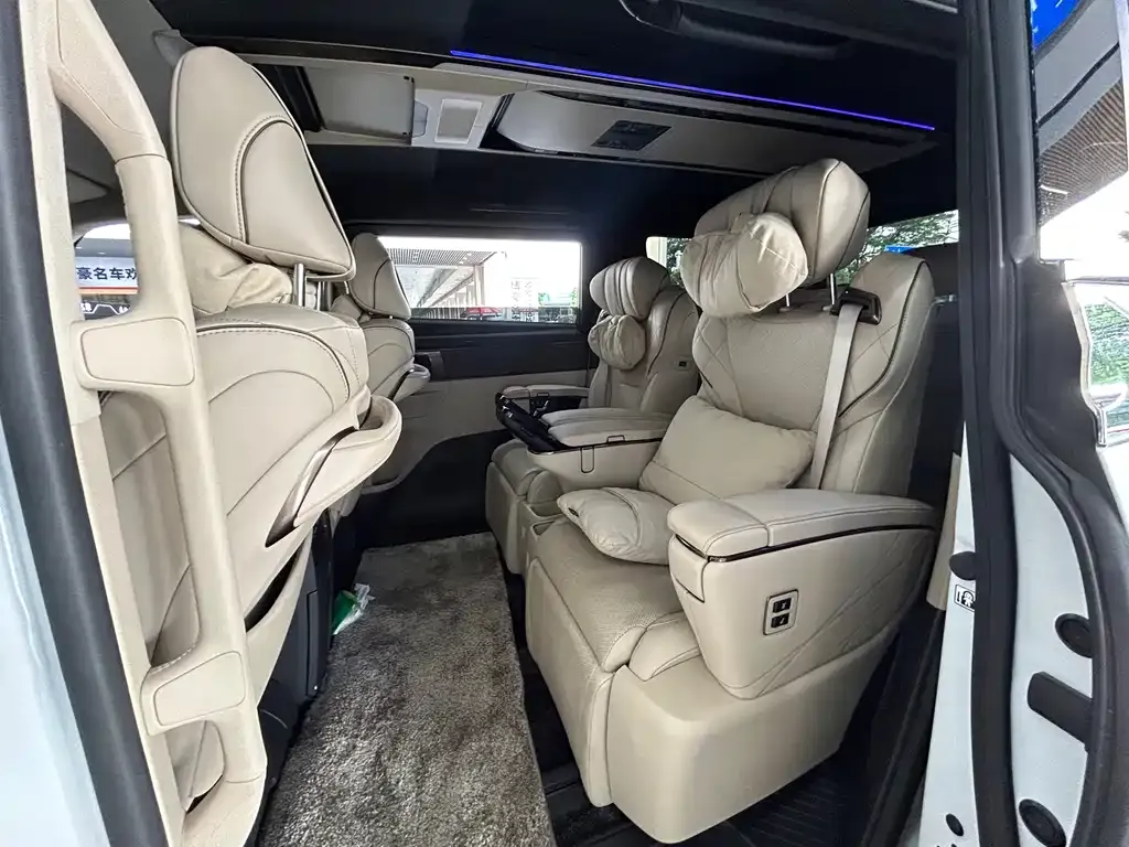 Toyota Vellfire — фото 5