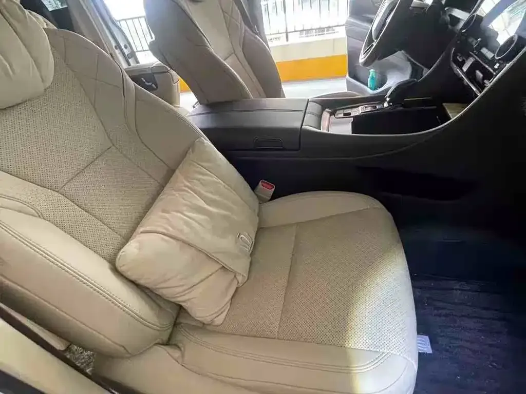 Toyota Vellfire — фото 9