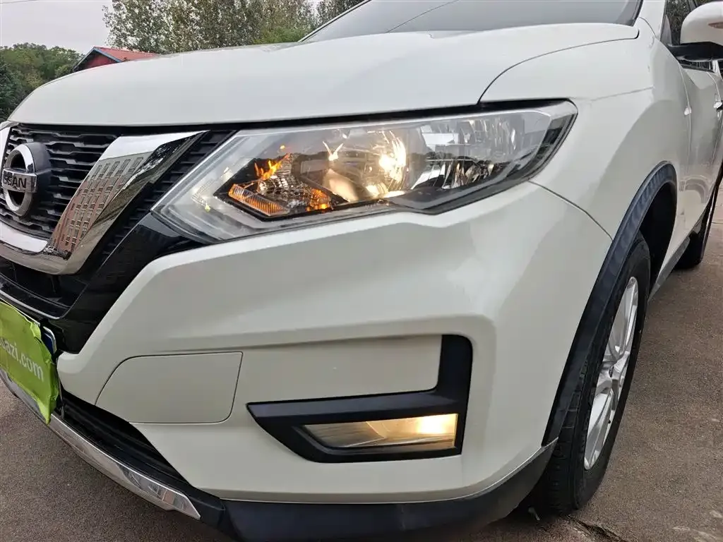 Nissan X-Trail — фото 7
