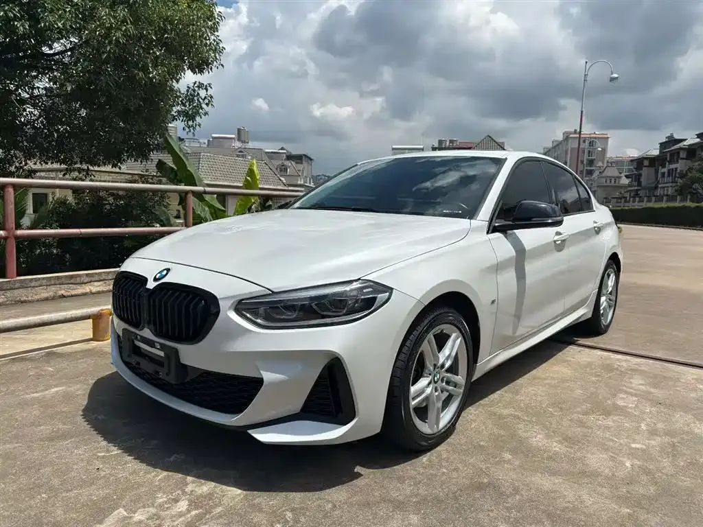 BMW 1 Series — фото 1