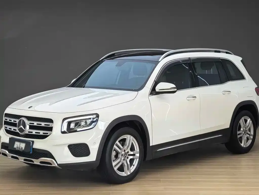 Mercedes-Benz GLB — фото 1