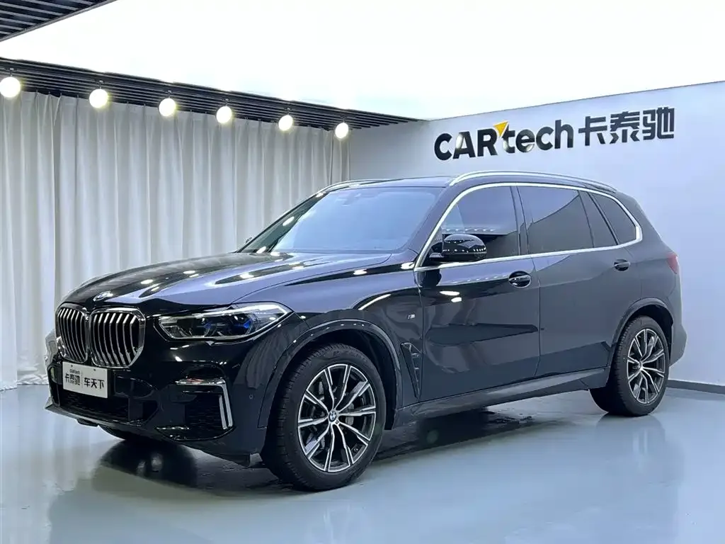 BMW X5 — фото 1