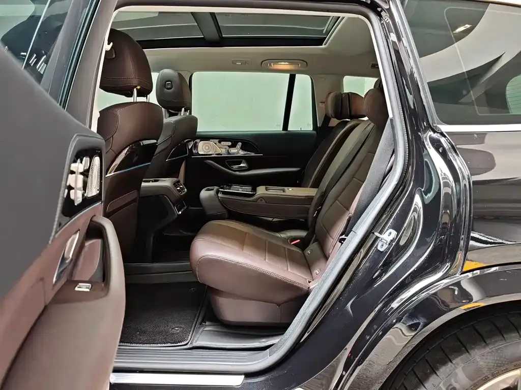 Mercedes-Benz GLS — фото 10