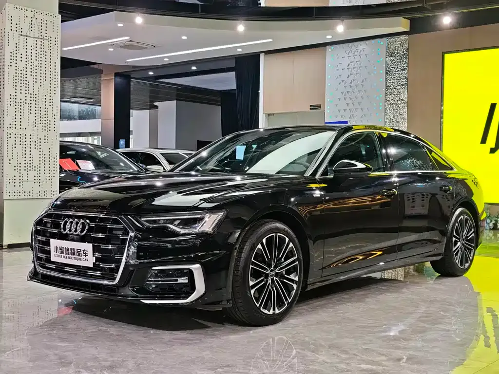 Audi A6L — фото 1
