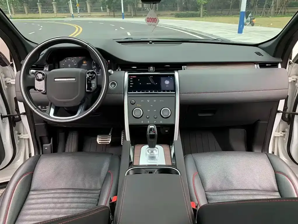 Land Rover Discovery Sport — фото 10